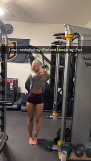 Breese Maroc feet photo thumbnail