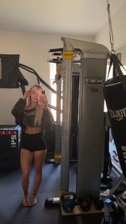 Breese Maroc feet photo thumbnail