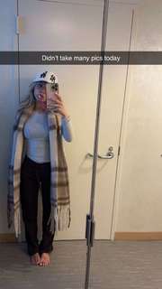 Breese Maroc feet photo thumbnail