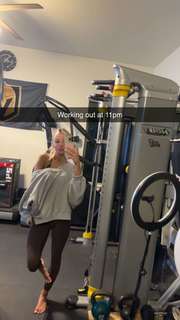 Breese Maroc feet photo thumbnail