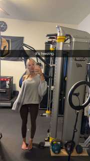 Breese Maroc feet photo thumbnail