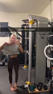 Breese Maroc feet photo thumbnail