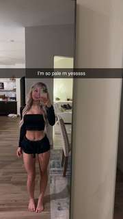 Breese Maroc feet photo thumbnail