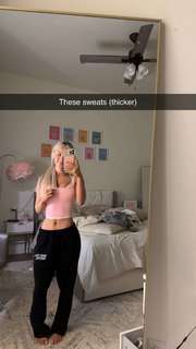 Breese Maroc feet photo thumbnail