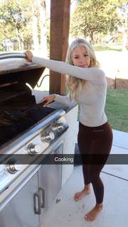 Breese Maroc feet photo thumbnail