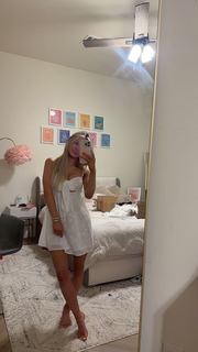 Breese Maroc feet photo thumbnail