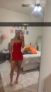 Breese Maroc feet photo thumbnail