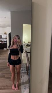 Breese Maroc feet photo thumbnail