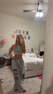 Breese Maroc feet photo thumbnail