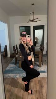 Breese Maroc feet photo thumbnail