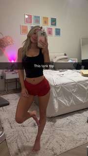 Breese Maroc feet photo thumbnail