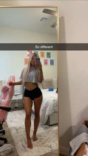 Breese Maroc feet photo thumbnail