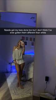 Breese Maroc feet photo thumbnail