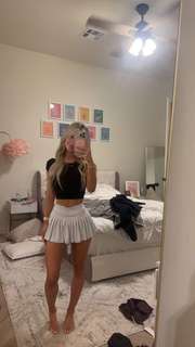 Breese Maroc feet photo thumbnail