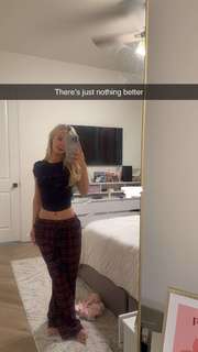 Breese Maroc feet photo thumbnail