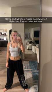 Breese Maroc feet photo thumbnail