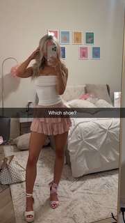 Breese Maroc feet photo thumbnail