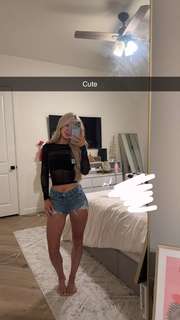 Breese Maroc feet photo thumbnail