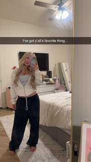 Breese Maroc feet photo thumbnail