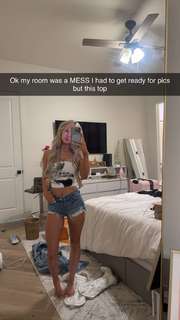 Breese Maroc feet photo thumbnail