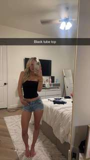 Breese Maroc feet photo thumbnail