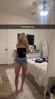 Breese Maroc feet photo thumbnail