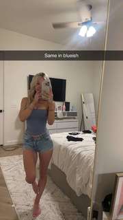 Breese Maroc feet photo thumbnail