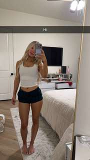 Breese Maroc feet photo thumbnail