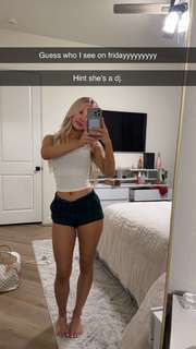 Breese Maroc feet photo thumbnail