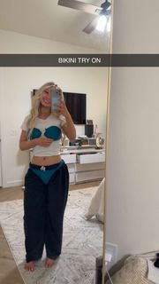 Breese Maroc feet photo thumbnail