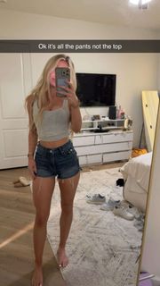 Breese Maroc feet photo thumbnail