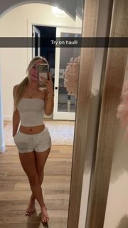 Breese Maroc feet photo thumbnail