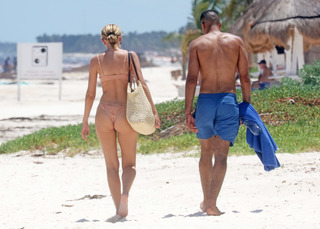 Bregje Heinen feet photo 19