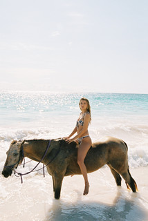 Bregje Heinen feet photo 3