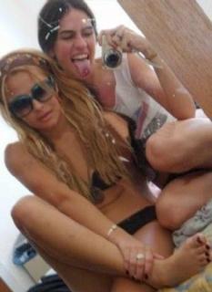 Brenda Asnicar feet photo thumbnail