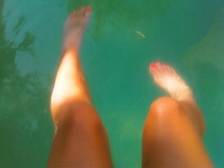 Brenda Asnicar feet photo thumbnail