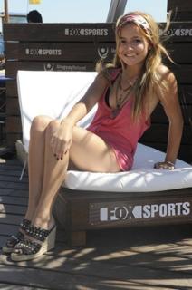 Brenda Asnicar feet photo thumbnail