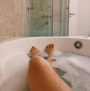 Brenda Gandini feet photo 4