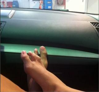 Brenda González feet photo 17