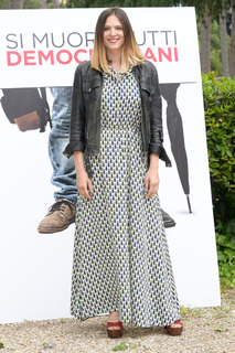 Brenda Lodigiani feet photo thumbnail