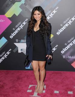 Brenda Song feet photo thumbnail