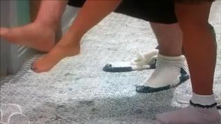 Brenda Song feet photo thumbnail