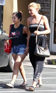 Brenda Song feet photo thumbnail