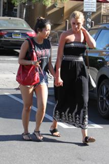 Brenda Song feet photo thumbnail