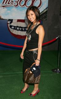 Brenda Song feet photo thumbnail
