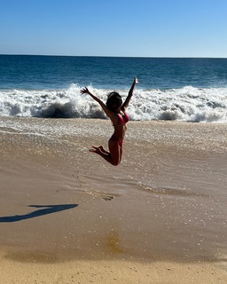 Brenda Song feet photo thumbnail