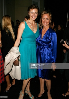 Brenda Strong feet photo thumbnail