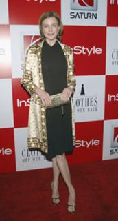 Brenda Strong feet photo thumbnail