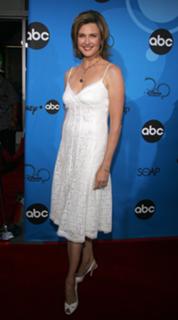 Brenda Strong feet photo thumbnail
