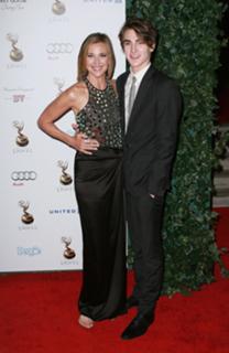 Brenda Strong feet photo thumbnail